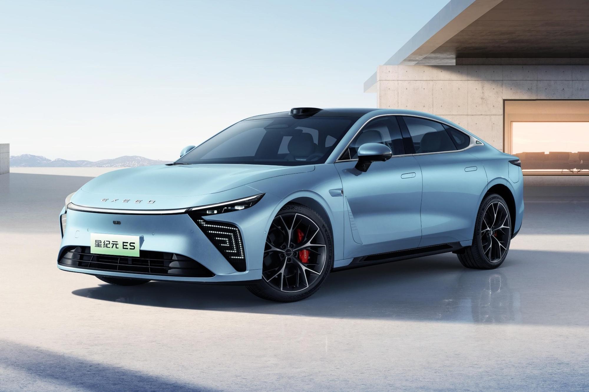 Το Chery Exlantix ES φτάνει έως 1.645km αυτονομίας με range extender 